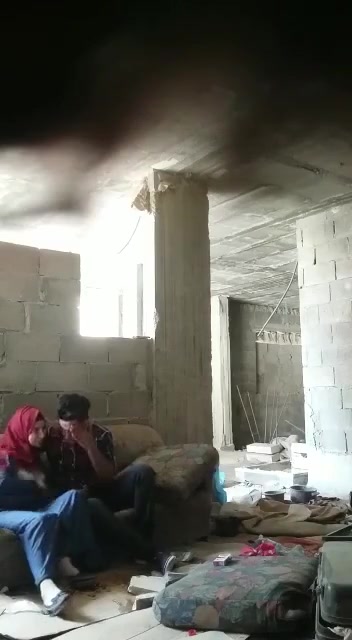 فتاة محجبة مع خطيبها في بيت مهجور الفتيات العربيات الساخنة