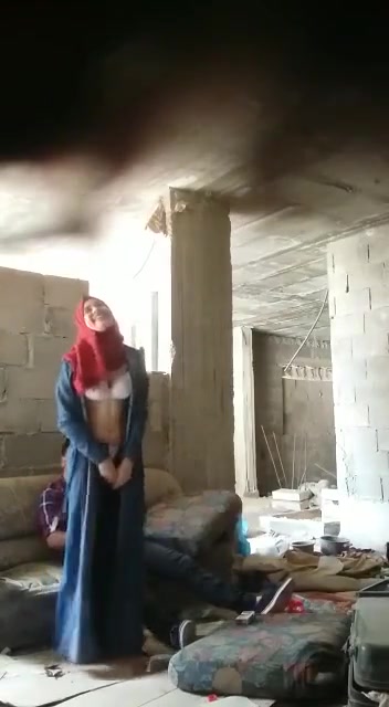 مشاهدة جميع افلام السكس الخاصة بـ محجبة تتناك في بيت مهجور بتصوير مخفي