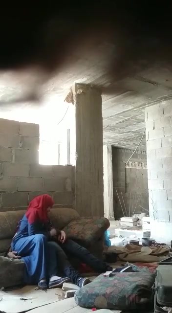 فتاة محجبة ترضع الزب وتتناك في مكان مهجور. جندي ينيك محجبة في مكان مهجور. سكس ... شرموطة محجبة تتناك من الدكتور في بيته ويفشخ كسها نيك. اسخن جنس