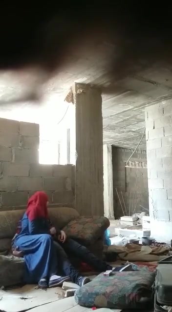 فتاة محجبة ترضع الزب وتتناك في مكان مهجور. جندي ينيك محجبة في مكان مهجور. سكس ... شرموطة محجبة تتناك من الدكتور في بيته ويفشخ كسها نيك. اسخن جنس