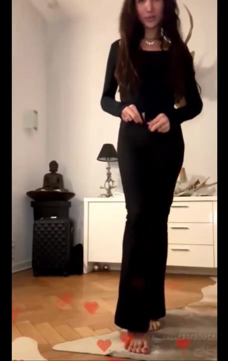 سكس انطونيو وأية خلف لايف دلع وعرض ودعك كسكوسها