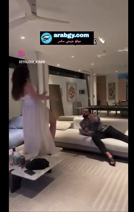 سكس نايا وانطونيو ترقصله وتدلعه ببزازها وكلامها الممحون