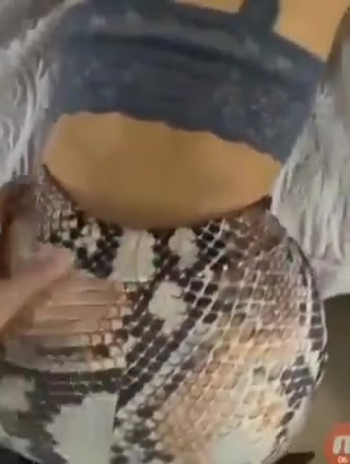 سكس عربي. انطونيو سليمان ينيج جارته بحجه اكو صوت وضجيج نيج خليجي